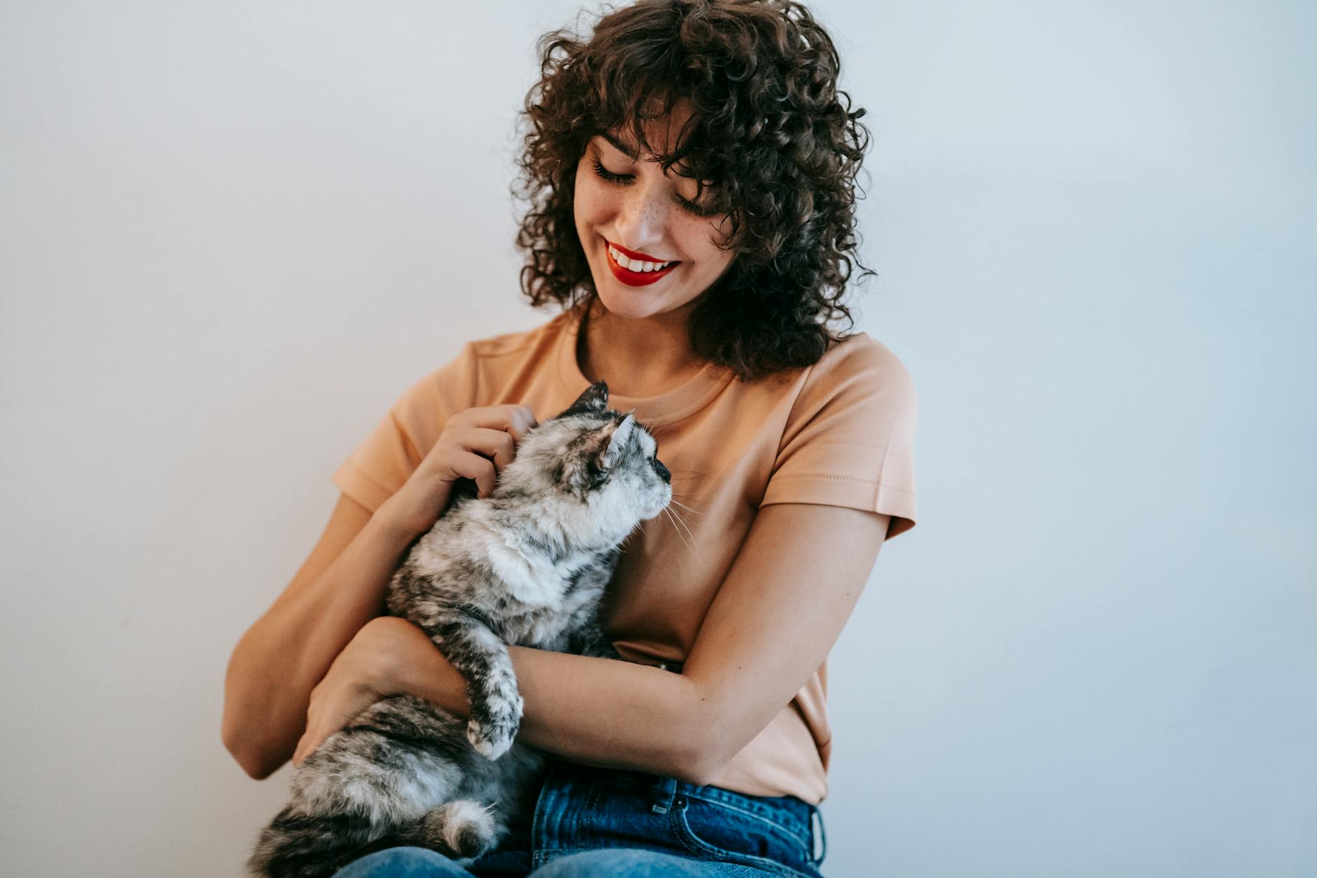 Mutlu kedi sahibi